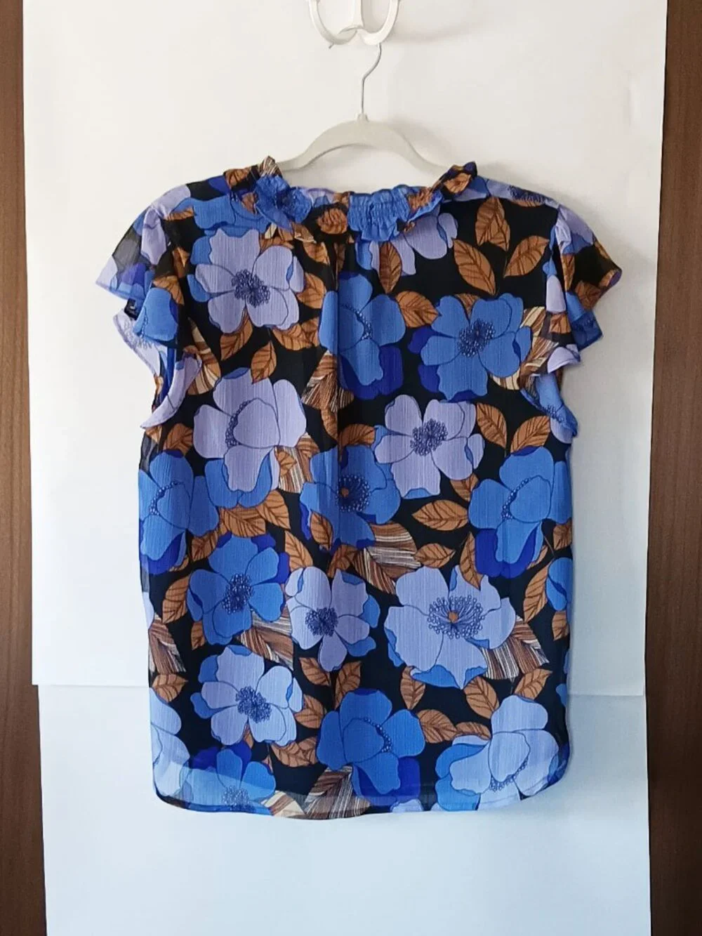 PLEIONE Blue and Beige Floral Blouse Size M ($14) - Picture 6 of 12